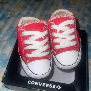 UNISEX CONVERSE CHUCK TAYLOR ALL-STAR LOW CRIB